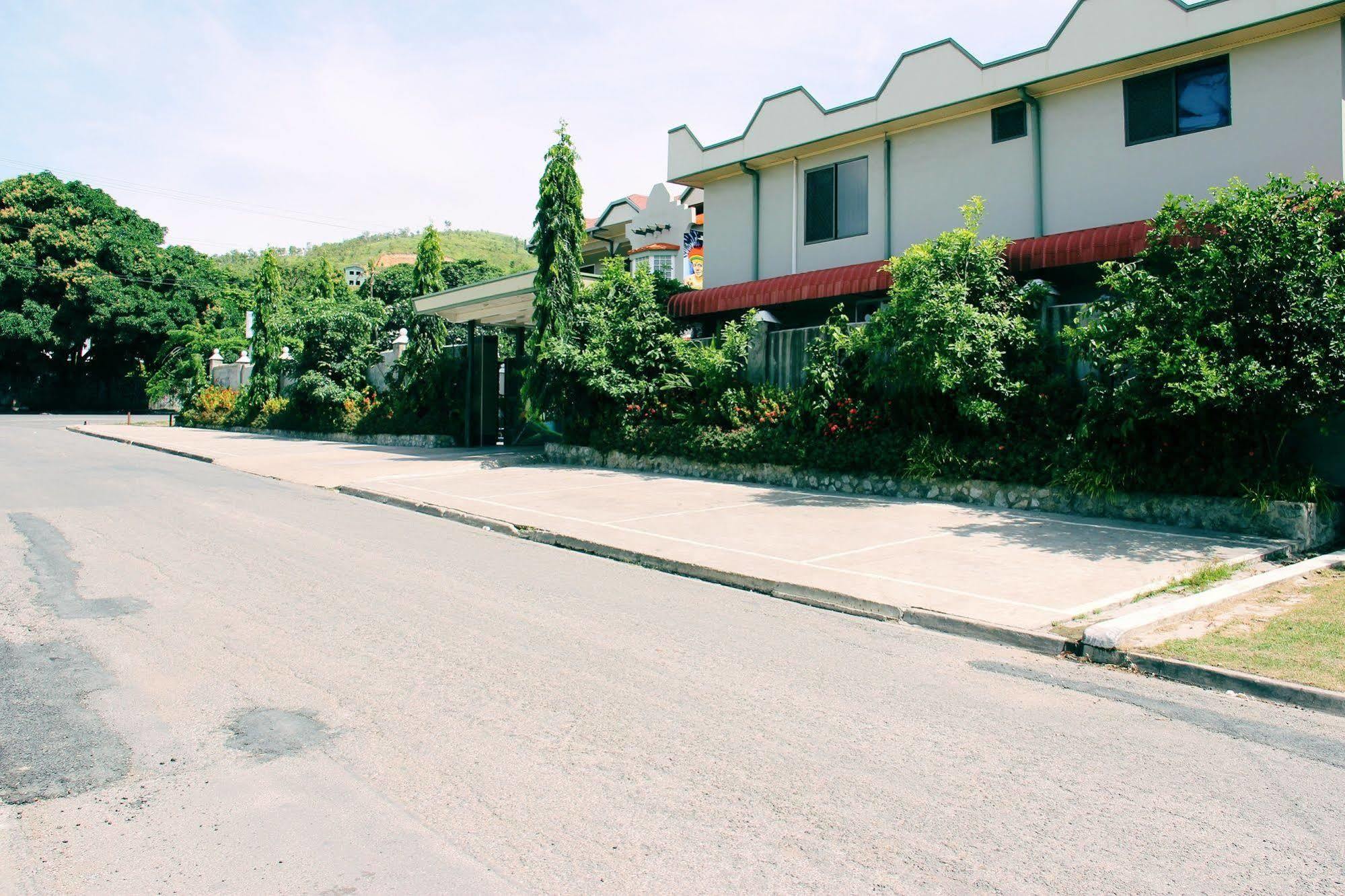 Citi Serviced Apartments And Motel - Korobosea Boroko Exterior photo